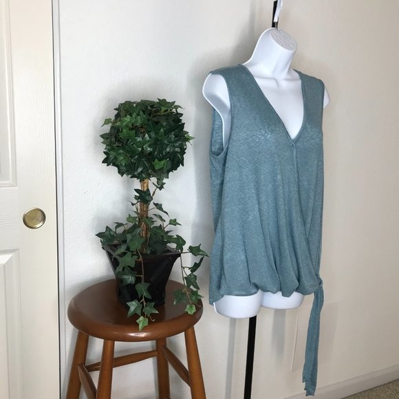 ⛵️Bobeau Tank Top | Blue | Large - Picture 2 of 8